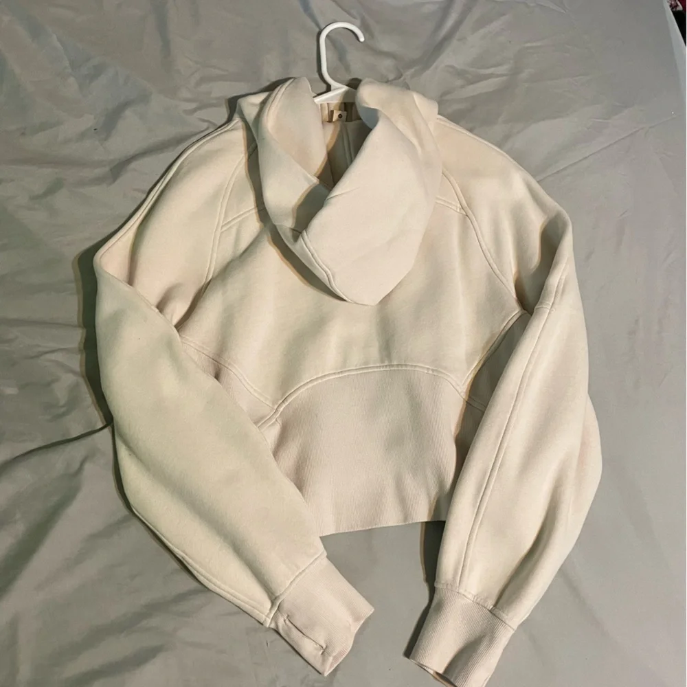 Lululemon cream cropped scuba size xs/s - Picture 2 of 3